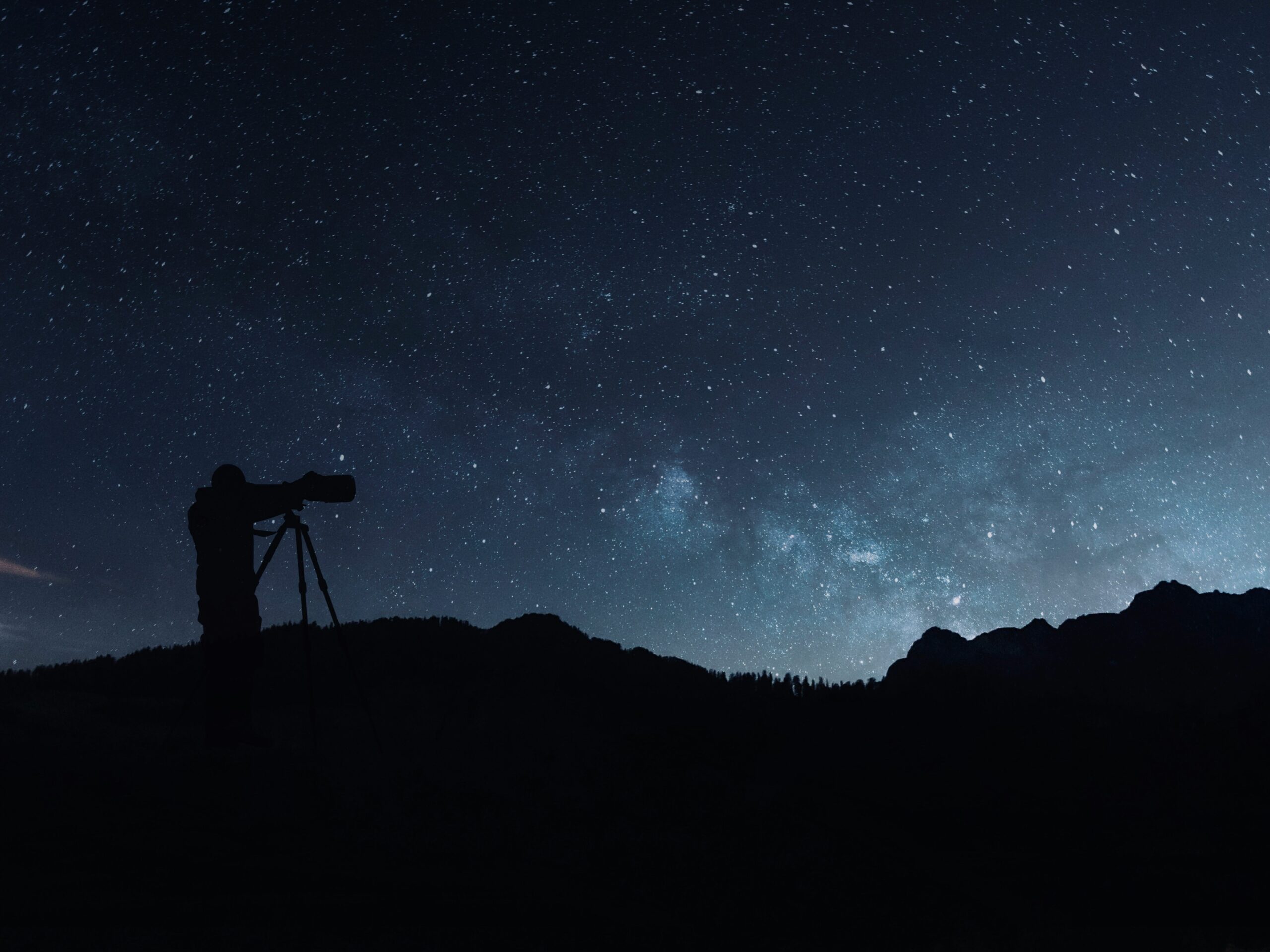 Perseidas 2026 lluvia de estrellas meteoros noche cielo oscuro España