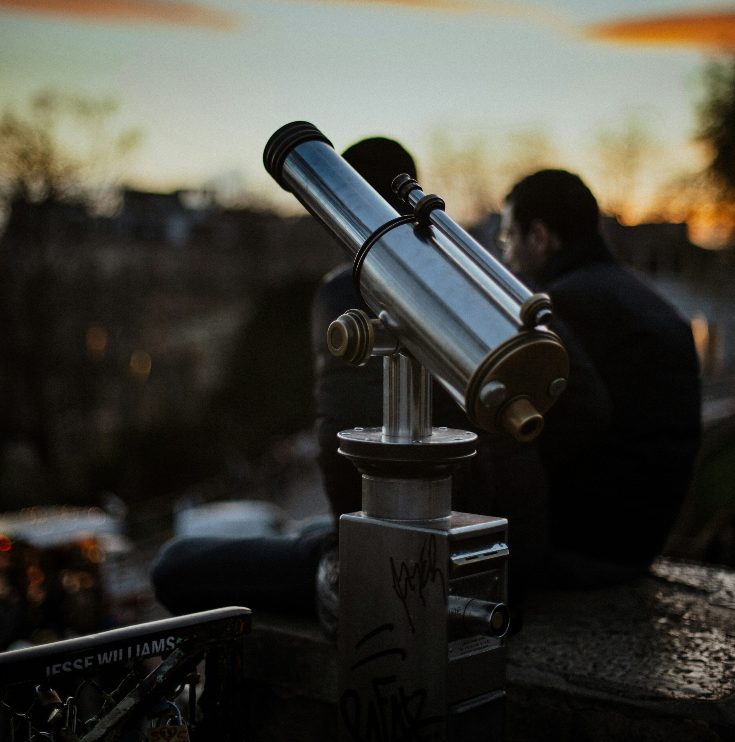 Cómo usar un telescopio por primera vez: guía definitiva 2026